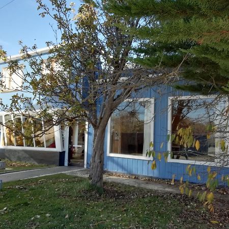 Hostal Los Pinos Пуерто-Наталес Екстер'єр фото